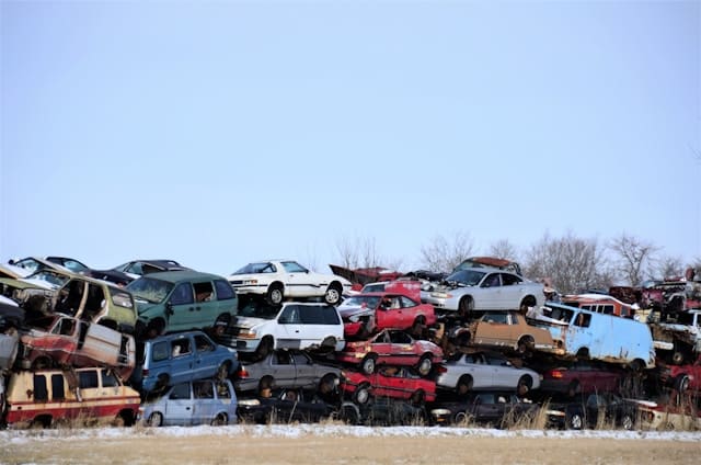 קונה רכבים לפירוק במרכז
